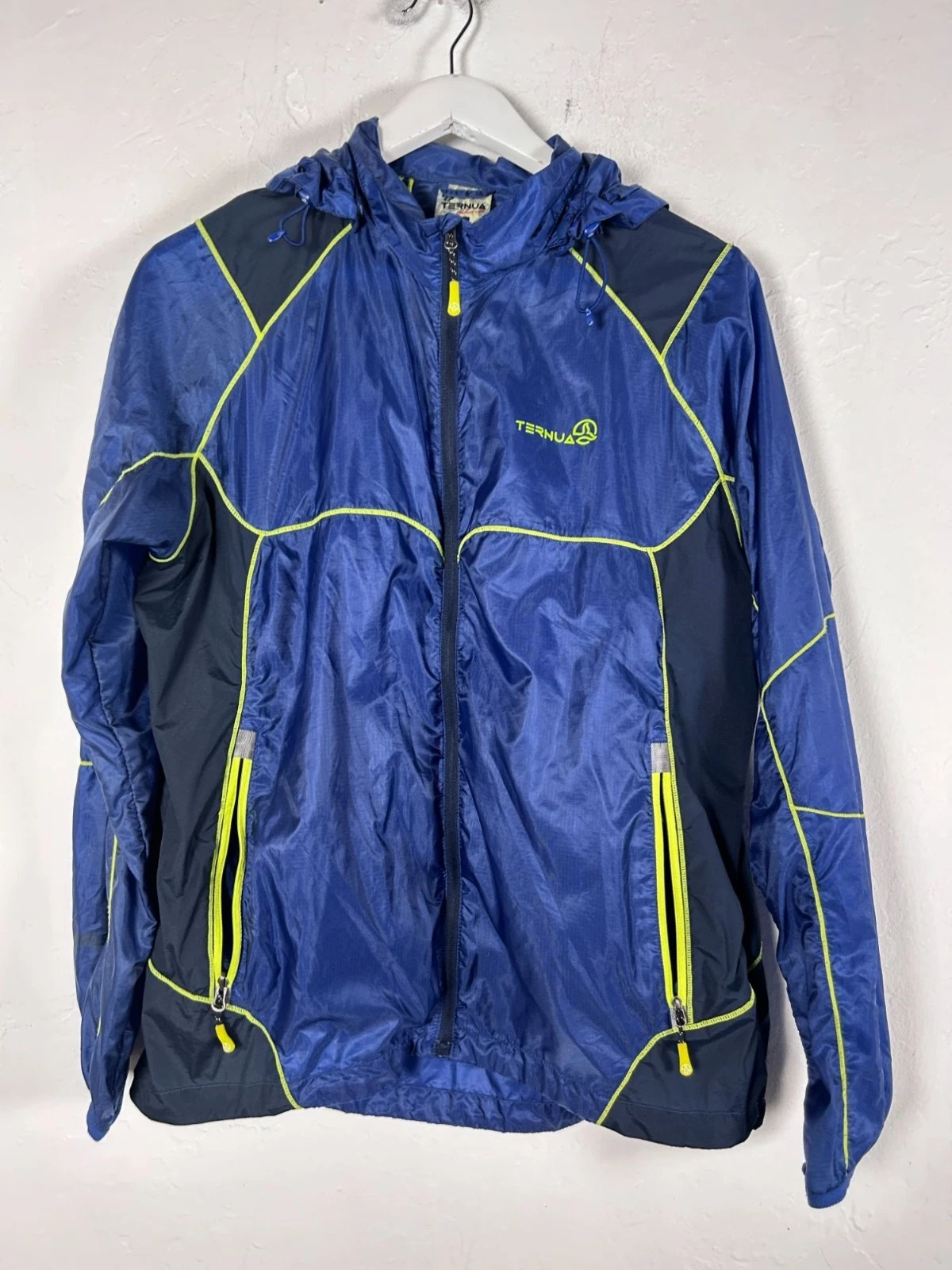 Ternua Mens Blue Hooded Lightweight Windbreaker Jacket Reflective Details Zip Up