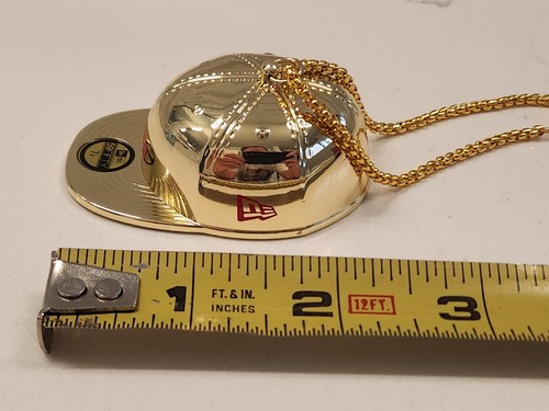 Gold New Era Cap 59FIFTY 7 1/4 Fitted Mütze Schlüsselanhänger Taschenanhänger Weihnachtsschmuck - Bild 10 von 11
