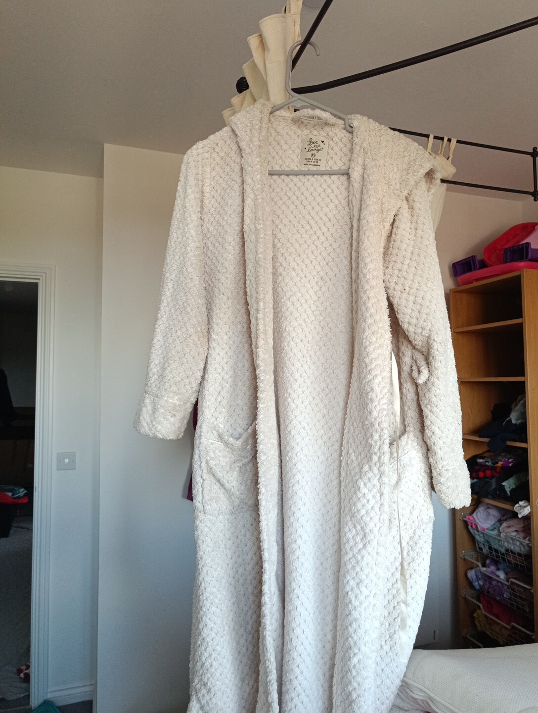 PRIMARK Women's XS/4 fleece DRESSING GOWN bath robe WHITE with belt ...
