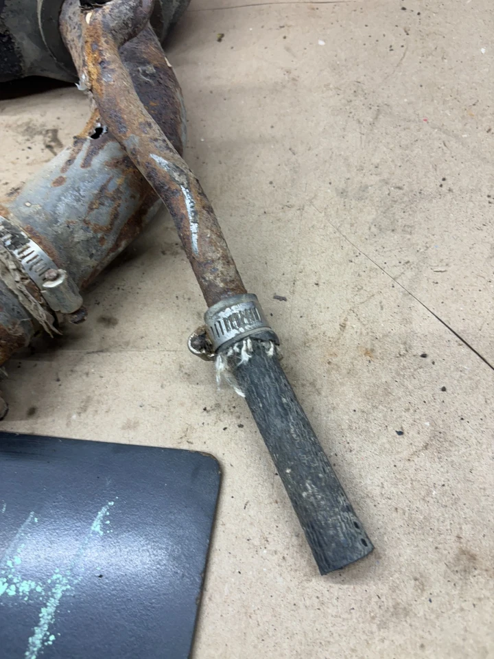 1978 1979 FORD BRONCO 78 GAS TANK FUEL FILLER NECK PROJECT NEEDS REPAIR OE OEM 7 - Image 4 of 4