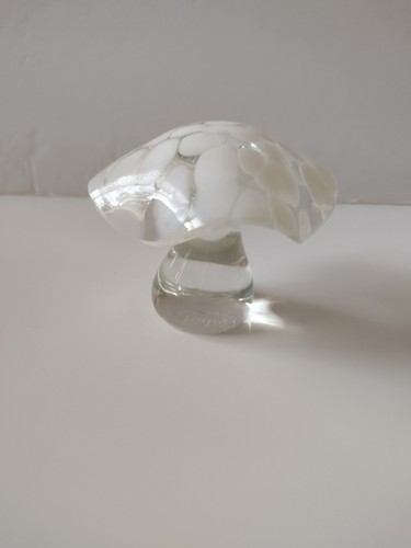 RARE 4.25" Chalet signed glass mushroom