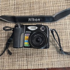 Nikon Coolpix 5400 5.1MP Compact Digital Camera 4x optical W/ Strap UNTESTED