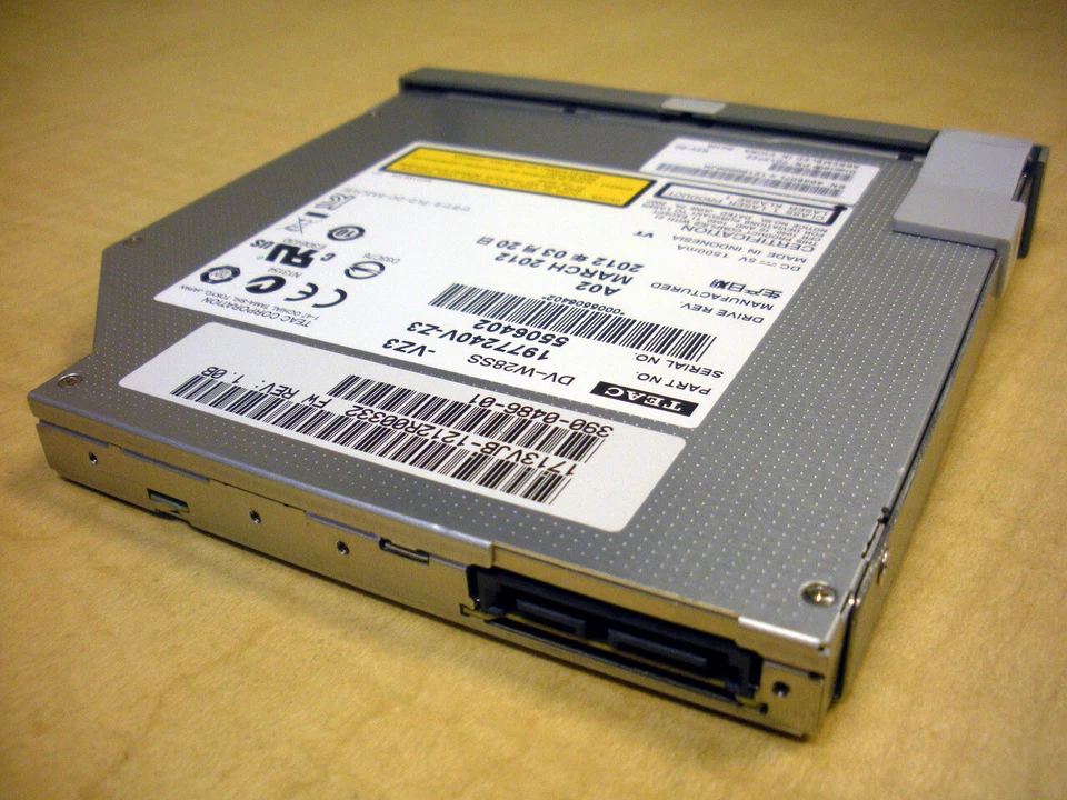 Sun 7013722 8x DVD / 24x CD Writer Assembly SATA 390-0486 - Image 2 of 3