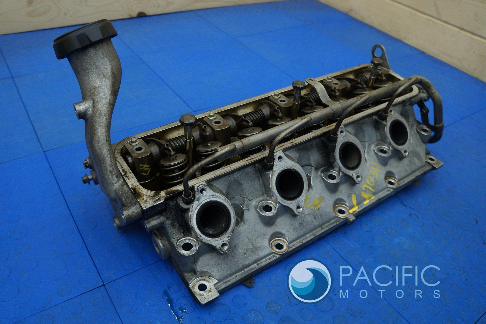LH Complete Cylinder Head Assembly & Valve Cover PB100658PC Bentley Arnage
