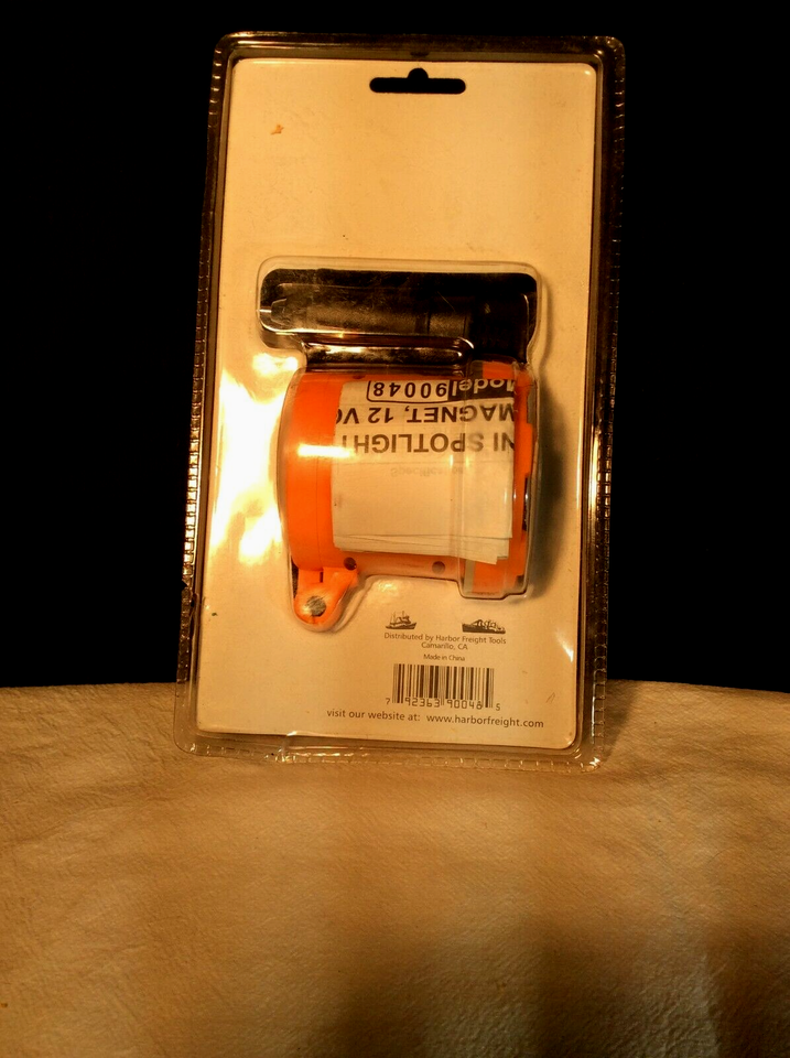 NEW IN BOX HARBOR FREIGHT TOOLS 12V MINI SPOTLIGHT WITH eBay