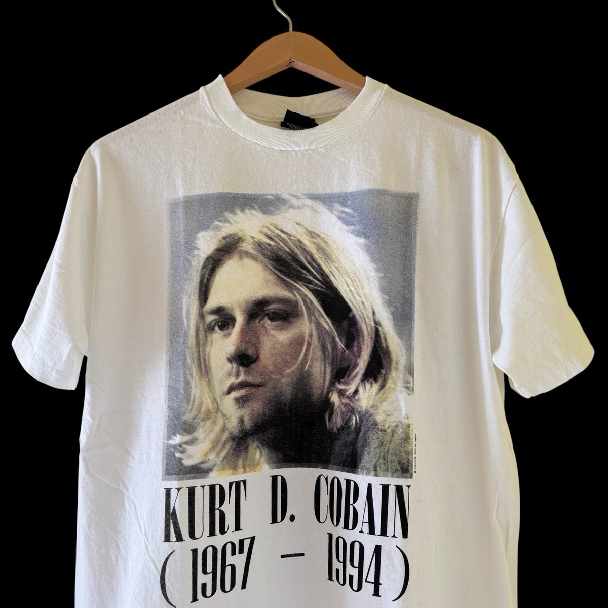 トップス NIRVANA  COBAIN HUGE FACE MEMORIAL NIRVANA KURT COBAIN HUGE FACE MEMORIAL GIANT LA