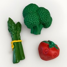 Learning Resources Fun With Food Realistic BROCCOLI STRAWBERRY ASPARAGUS Toy Lot