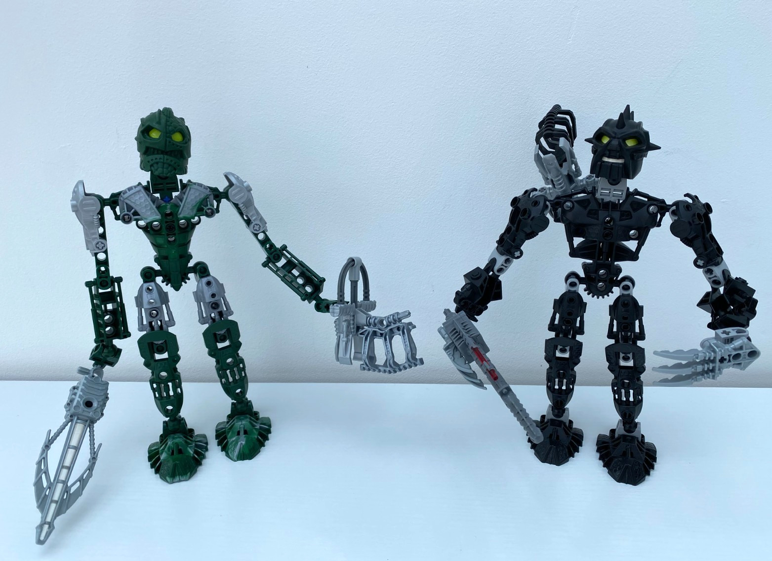 LEGO BIONICLE INIKA Toa Kongu 8731 and Toa Nuparu 8729 - Almost complete