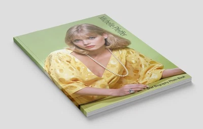 Michelle Pfeiffer Brief Biography Photo Book in 2 versions soft/hardback