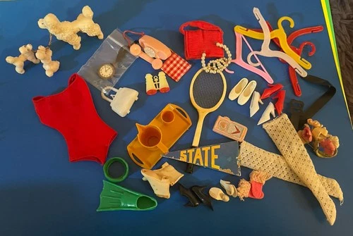 Vintage Lot Of Barbie & Similar Dolls Miscellaneous Accessories, Nice Little Lot