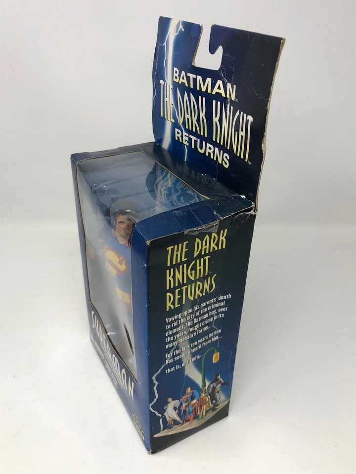 Figura de acción Batman DC Direct Dark Knight Returns Superman Foto 3 de 4