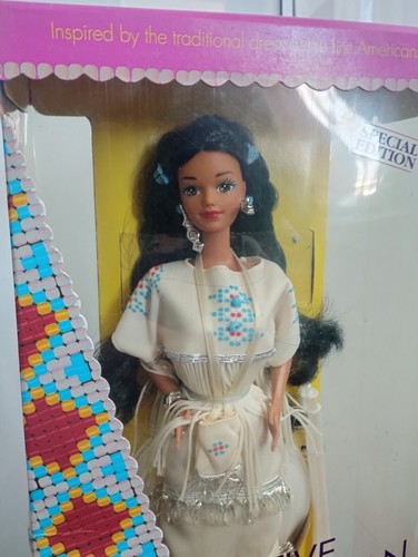 Native American Barbie 1st Edition 1992 Dolls of The World Collection - Picture 3 of 8