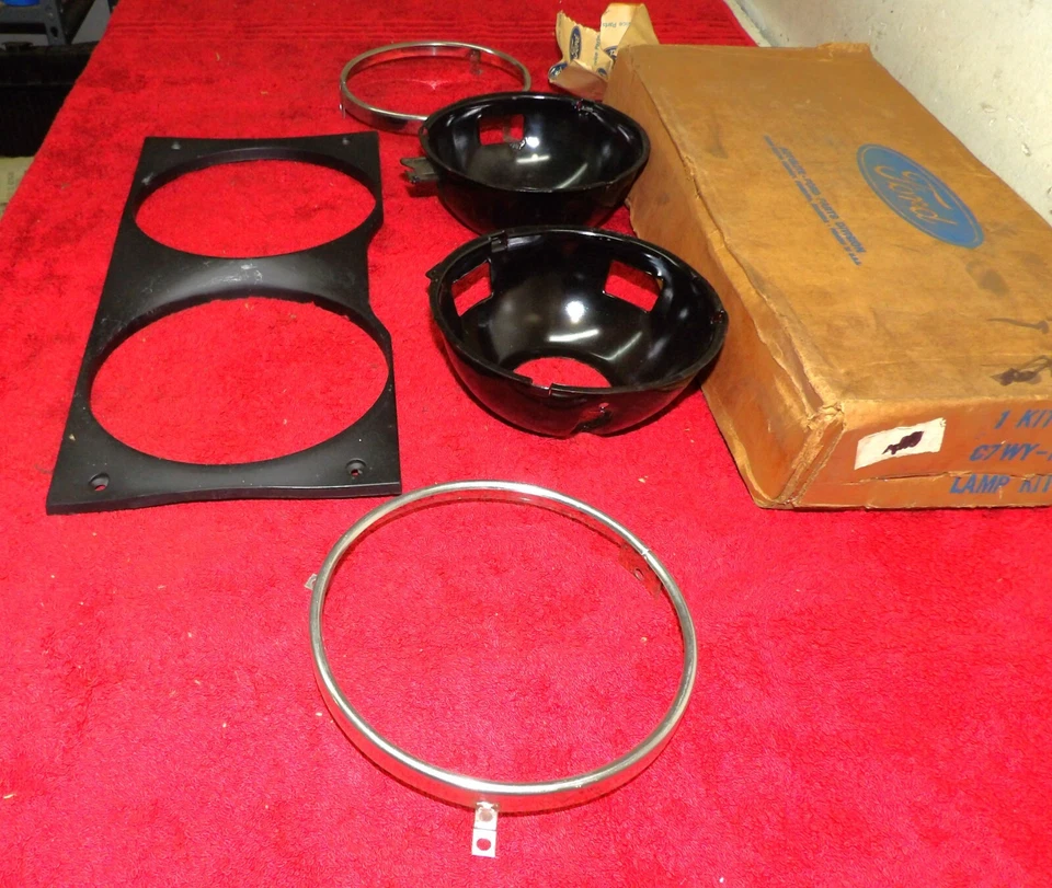 Mercury Cougar XR7 XR7-G GT-E 1967 1968 NOS LH faro puerta cubo anillo kit Foto 4 de 4