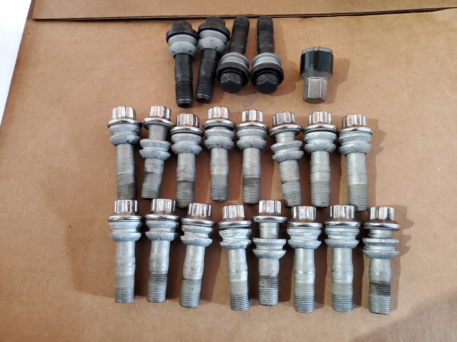 Original OEM Mercedes GLS Lug Bolts Nuts w/ Locks Set of 20 Genuine AMG