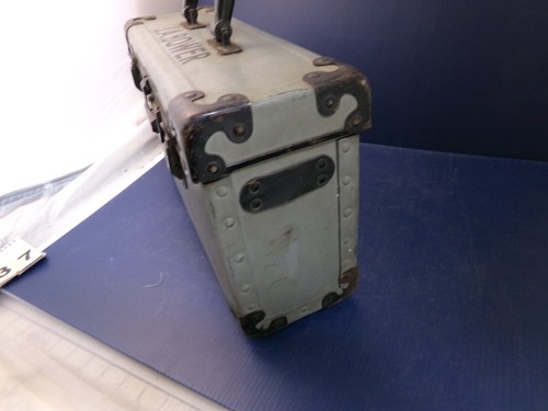 Vintage PHOTOGRAPHY HARD CASE, WITH ACCESSORIES - Picture 2 of 23
