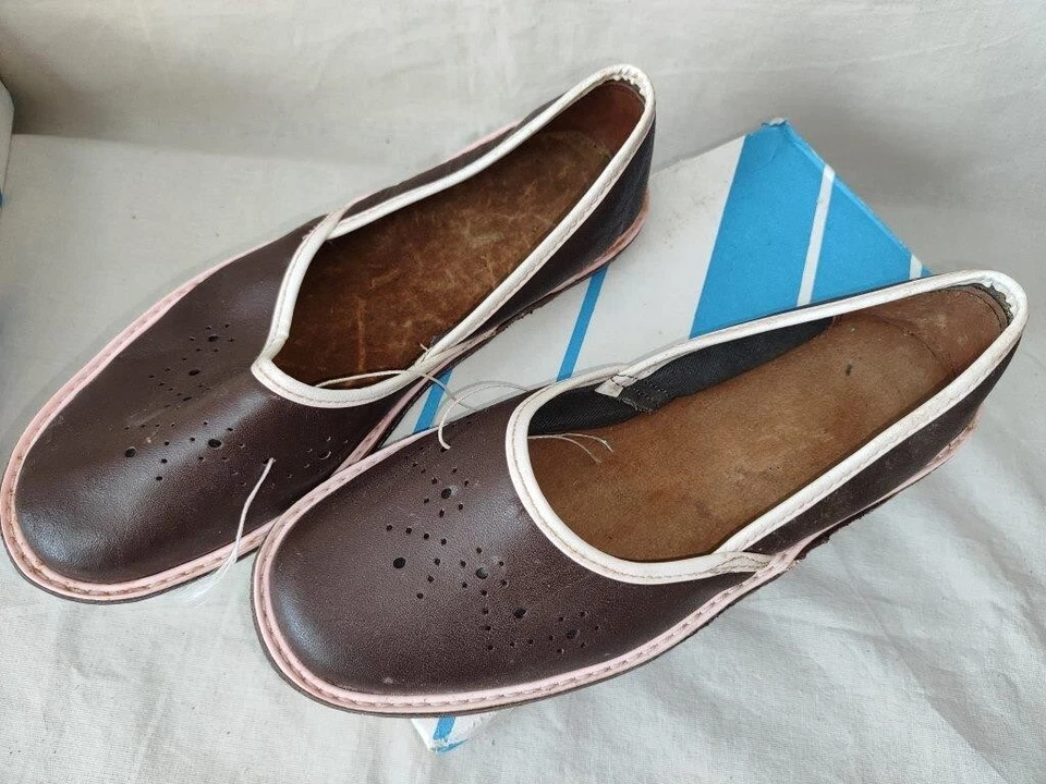 Zapatillas retro vintage soviéticas 1989 URSS cuero original hospital hospital hospital, 1980 Foto 3 de 4