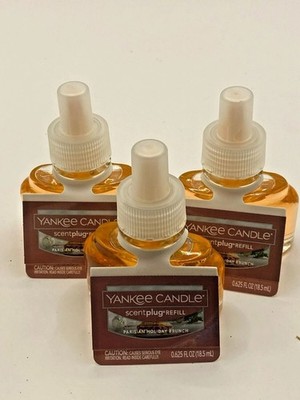 Yankee Candle Parisian Holiday Brunch ScentPlug Refill Holidays 0.625 fl. oz. X3