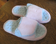 New isotoner Women's Terry Spa Slip On Slide Slipper Memory Foam Size 8 .5-9 US