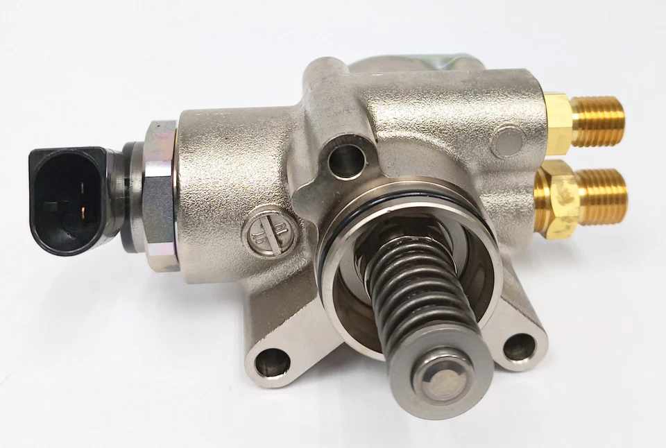 Hitachi Direct Injection High Pressure Fuel Pump HPP0003 for Audi Q5 2005-2012 - Image 2 of 4