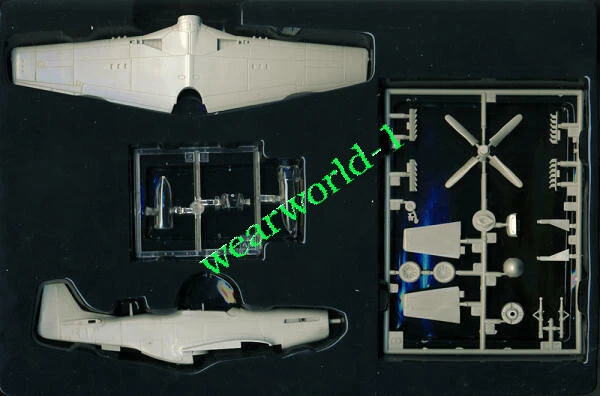 HobbyBoss 80230 1/72 Aircraft P-51D Mustang IV Easy Assembly Plastic Model kit - Image 2 of 3