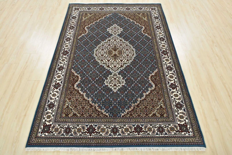 Alfombra Tabrizi Mahi 4'11'' x 7' Azul Lana Tradicional Anudada a Mano Alfombra Oriental Foto 2 de 4