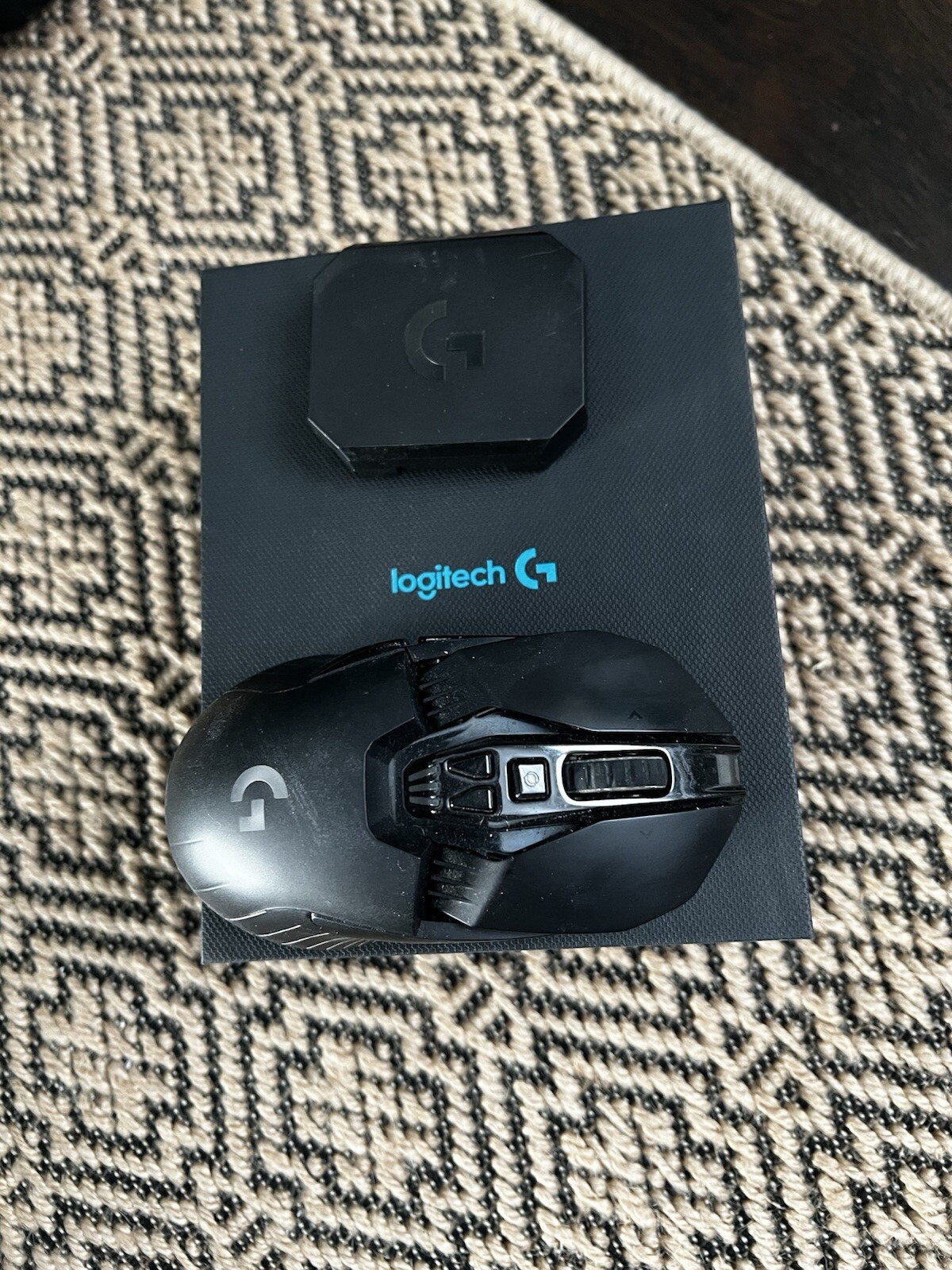 Logitech G900 Chaos Spectrum Wired Wireless Gaming Mouse Professional Grade