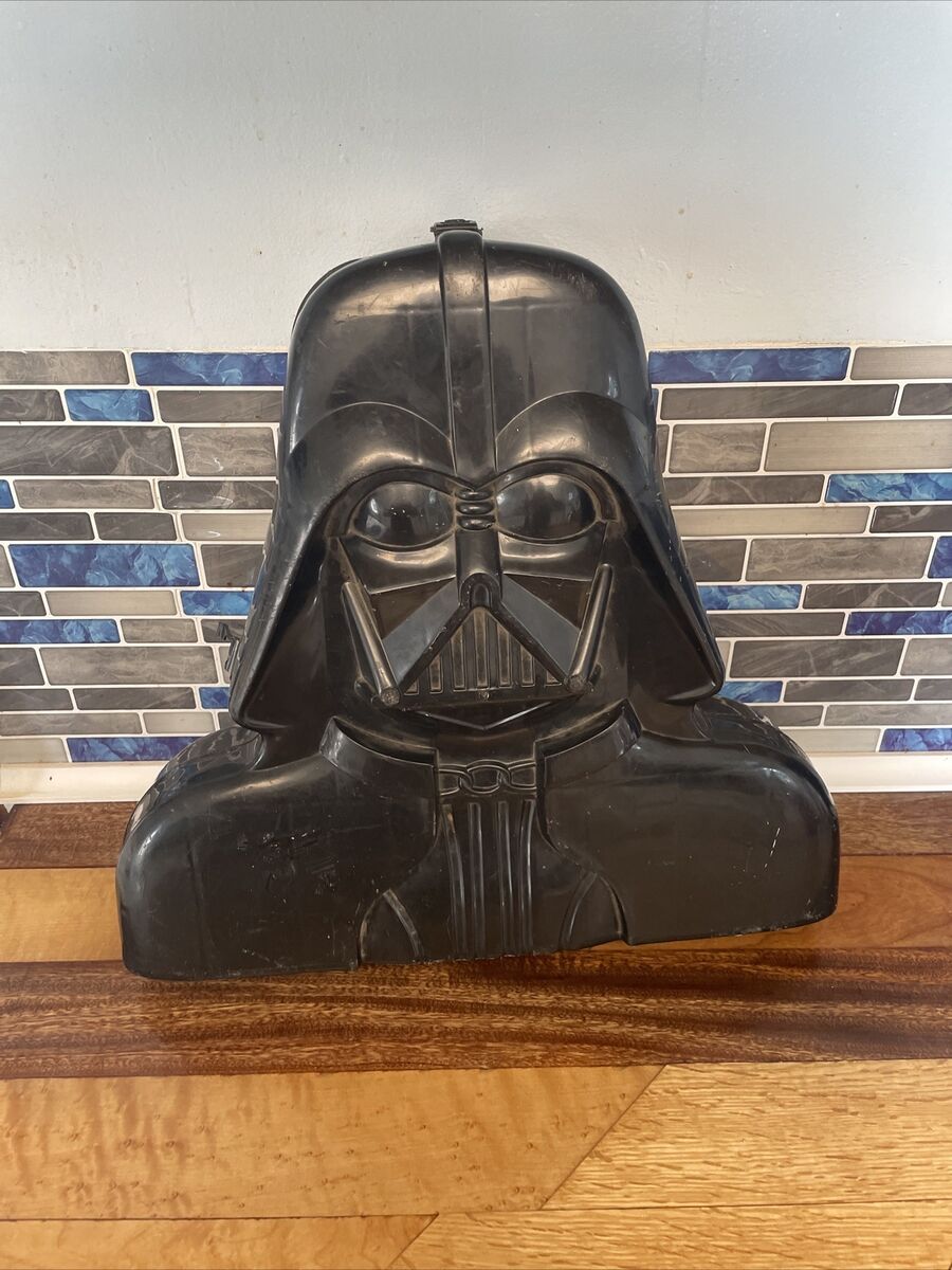 Vintage 70s-80s Star Wars Kenner Z-659 DARTH VADER Action Vintage 70s-80s Star Wars Kenner Z-659 DARTH VADER Action