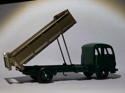 DINKY FRANCE VÉRITABLE et ancien SIMCA CARGO benne lisse ref 33 cij solido EUR 50,00 - FR