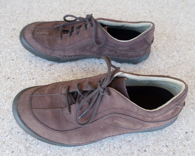 Patagonia Balsam Velvet Brown Leather Walking Shoes. Men display picture 2