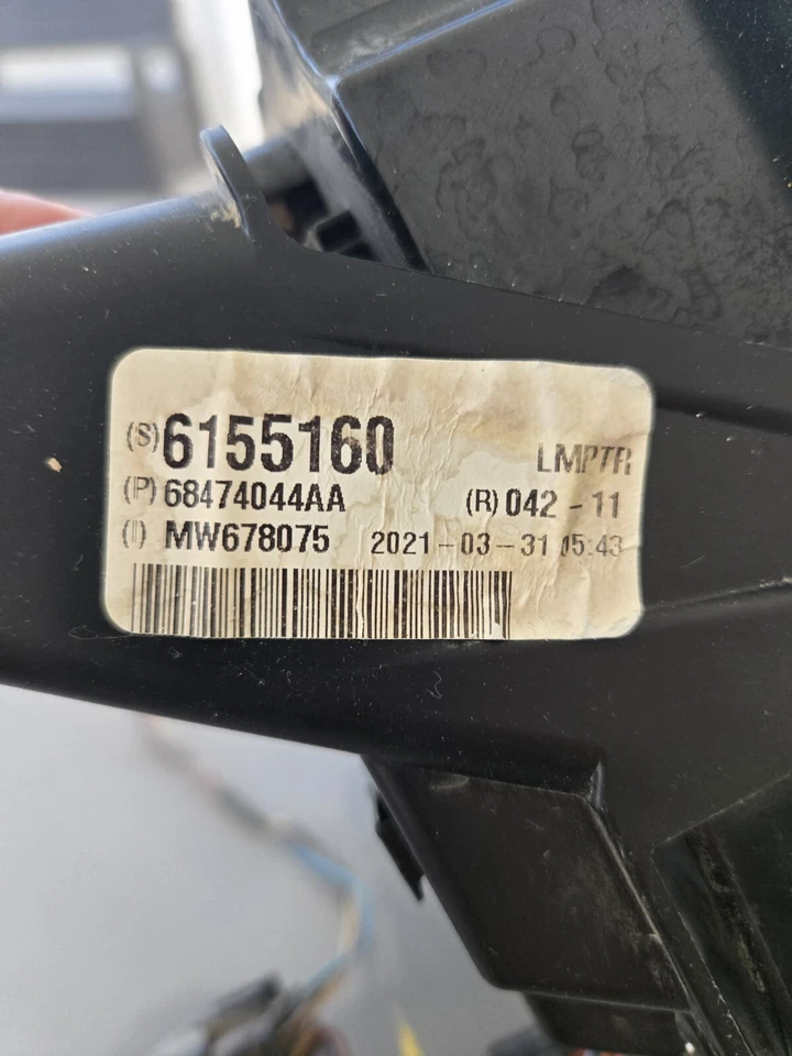 Luz trasera LED 392 XR de fábrica izquierda y derecha para Jeep Wrangler JL 2018-2024 Foto 4 de 4