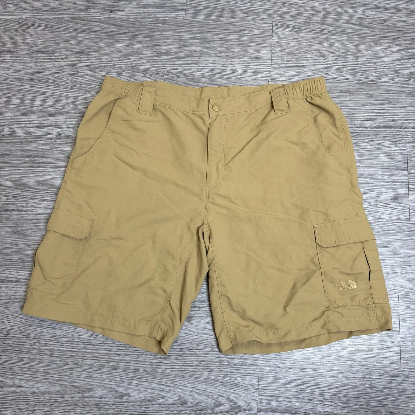 The North Face Mens Khaki Tan Nylon Cargo Hiking Shorts Size XL Mens TNF
Opens in a new window or ta