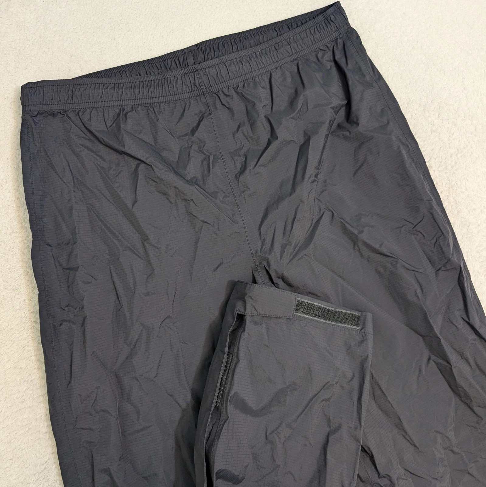LL Bean 100% 34x30" Nylon Pants Mens Large Water Resistant Ripstop Black Hiking
Opens in a new windo