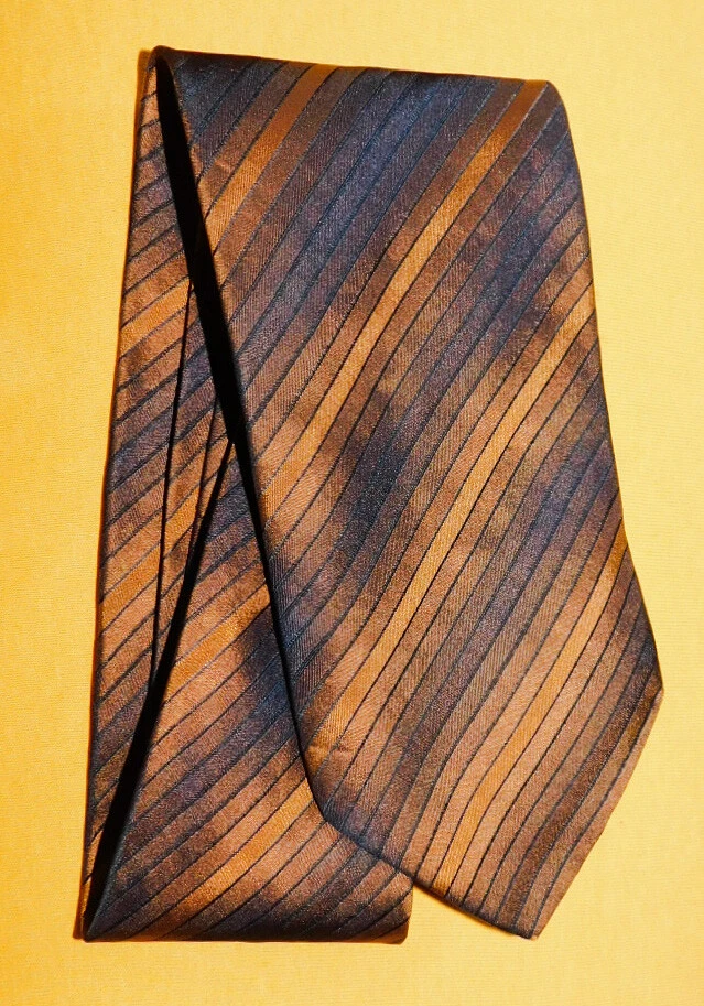 CORBATA HOMBRE TINO COSMA HECHA EN ITALIA MARRÓN/BEIGE RAYAS - CORBATAS - CORBATAS DE DISEÑO. Foto 2 de 3