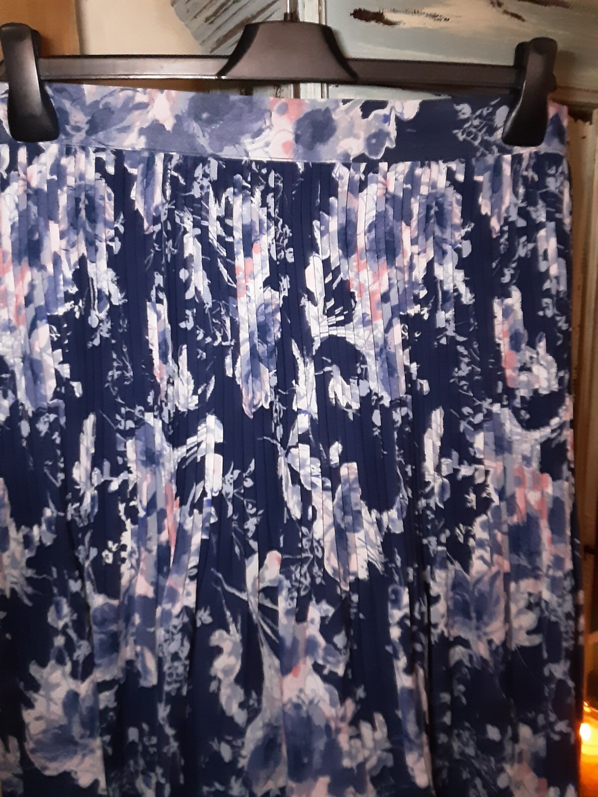 Picture 2 of 3