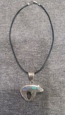 Pre-owned Native American Fetish Bear Pendant Necklace