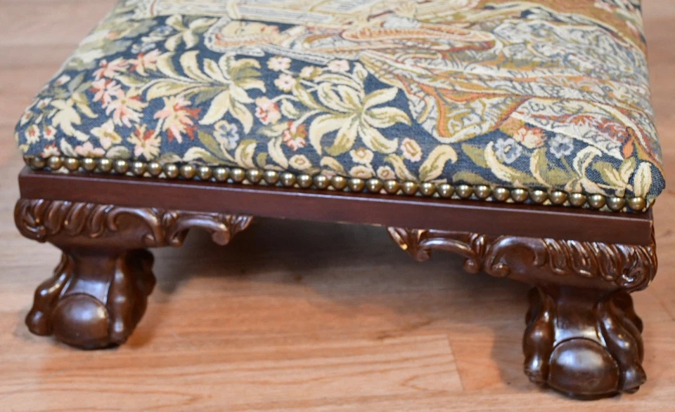 Reposapiés/otomano vintage estilo Chippendale caoba Foto 4 de 4