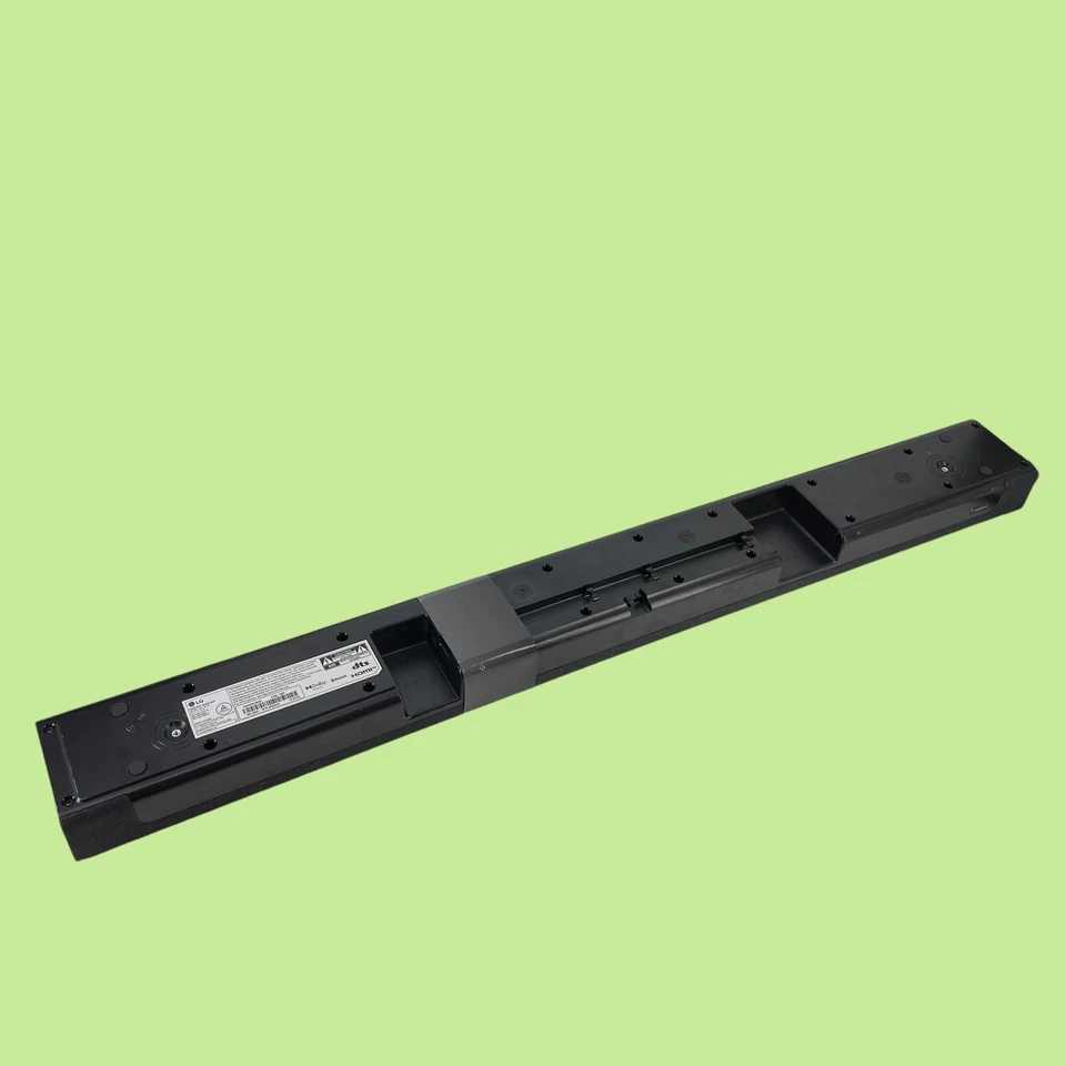LG 7.1-Chanel SP7R Soundbar w/ Wireless Subwoofer SPP5-W #U6658 (AR) - Image 2 of 4