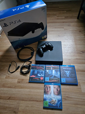 Sony PlayStation 4 Slim 500GB Konsole Mit 4 Blu Ray Filme.