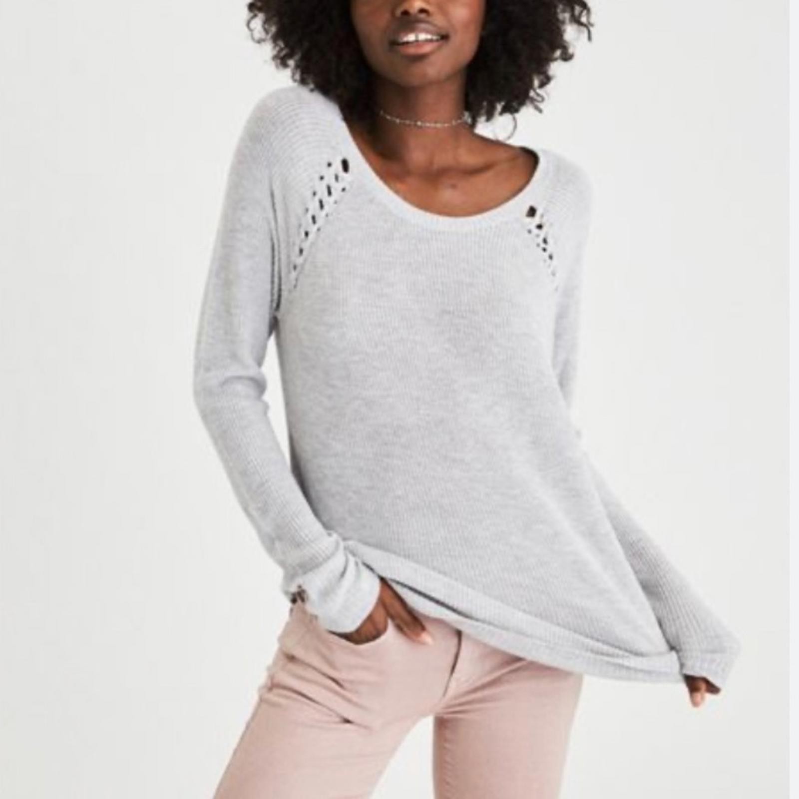 AMERICAN EAGLE Round Neck Long Sleeve Gray Pullover Knit Sweater Women's Size L