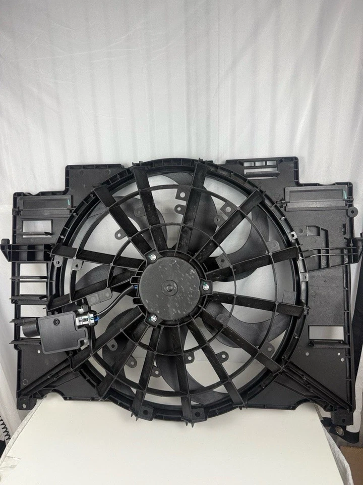 Radiator Cooling Fan Assembly For 2017-2019 Jaguar XE XF 2.0L 3.OL - Image 4 of 4