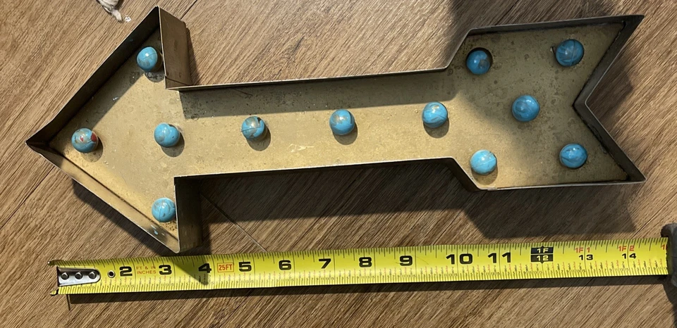 14" Vintage ARROW MARQUEE SIGN w/ Non Working LIGHTS (RUSTIC) EUC - Image 3 of 4