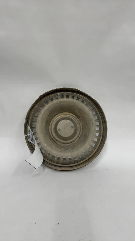 Крышка колеса пикапа Chevrolet 10 1975-87 годов выпуска (колесо 15 дюймов) тип 48 слотов без отверстия ступицы - Изображение 2 из 4