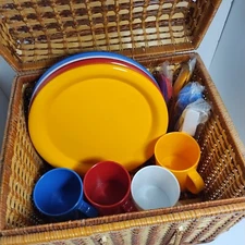 Wicker Picnic Basket 4 Piece Place Setting Red Blue White Yellow 11x11x12.5 New