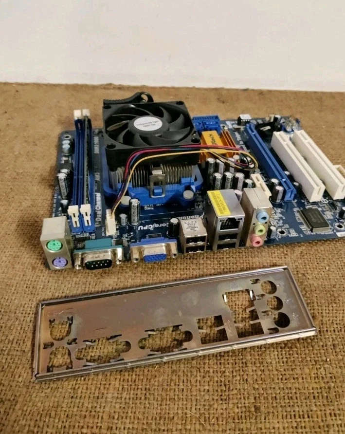 Scheda Madre mATX ASROCK N68-GS3 UCC motherboard SOCKET AM3 DDR3 PCIe PCI + CPU✅ - Immagine 2 di 4