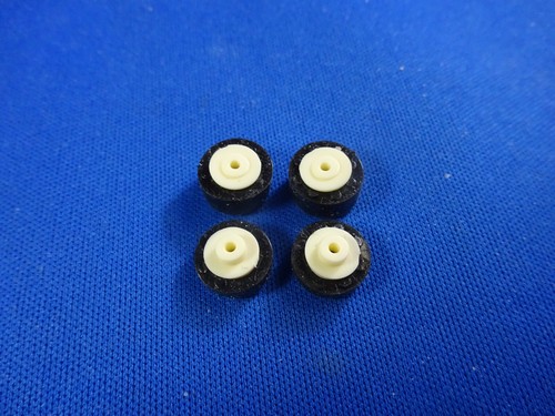 (1) NEW SET HO ROAD RACE REPLICAS WHITE WHEELS TIRES AXLES - AURORA T-JET RRR - Picture 5 of 8
