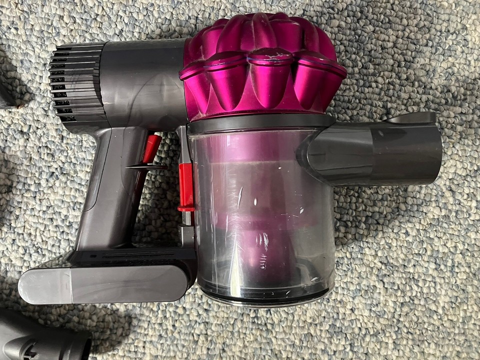 Dyson V6 Absolute Cordless Stick Vacuum Cleaner with all attachments eBay
