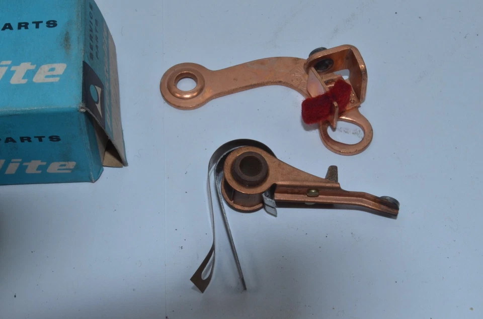 VINTAGE NOS PRESTOLITE DISTRIBUTOR IGNITION POINTS P1-4 - Image 2 of 4