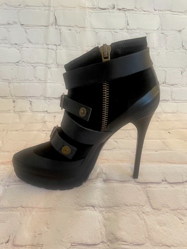 Burberry High Heeled Leather & Suede Buckle Ankle Boots Size 39 - Picture 5 of 12