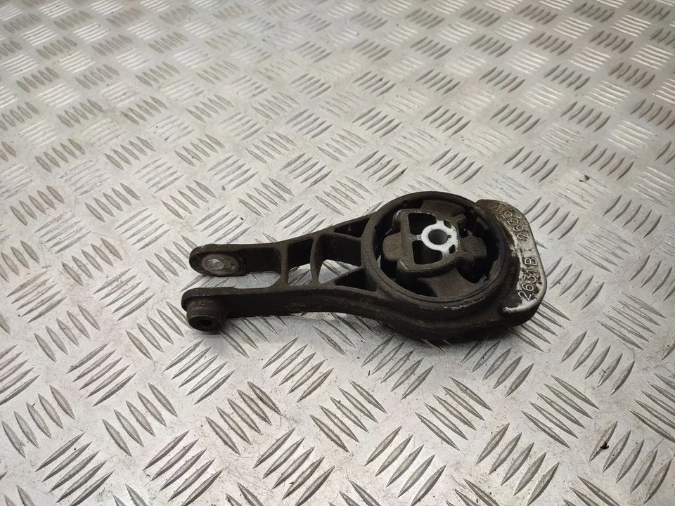 Chevrolet Aveo 2011 Petrol 63kW Engine Mount Motor Damper SAU97985 - Image 3 of 4