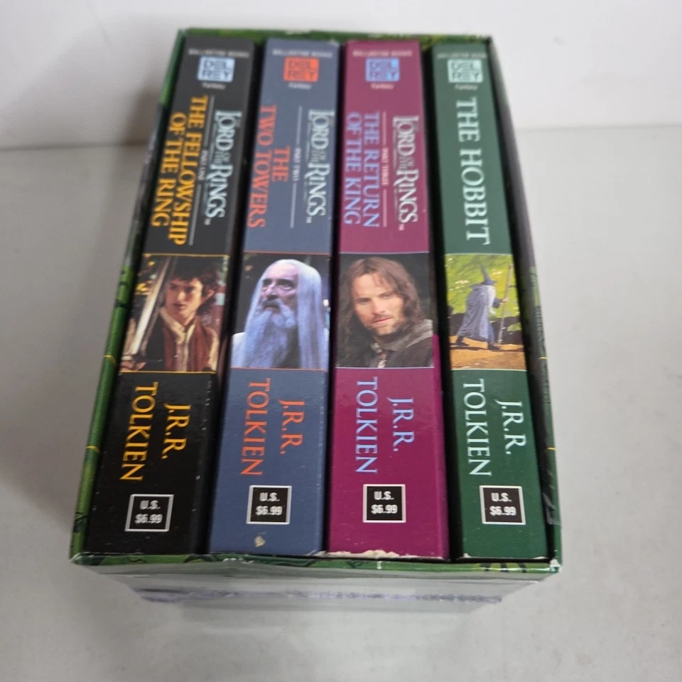 The Lord Of The Rings JRR Tolkien Box Set 4 Books 2001 Paperback Hobbit Foto 4 de 4